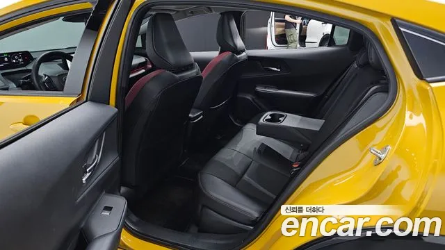 Toyota Prius — Фото автомобиля 12
