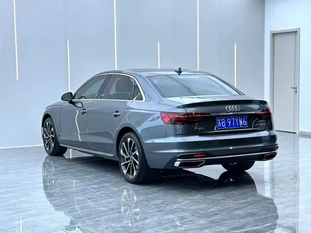 Audi A4L — Фото автомобиля 14