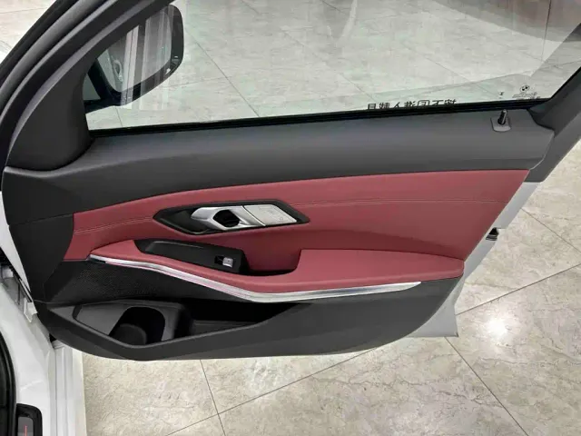 BMW 3 Series — Фото автомобиля 18