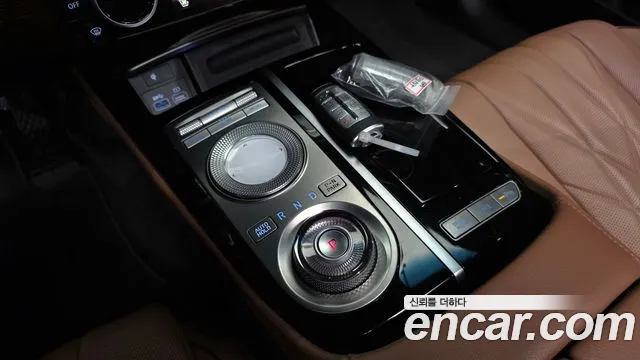 Genesis G80 Бензин 2.5 турбо AWD — Фото автомобиля 9