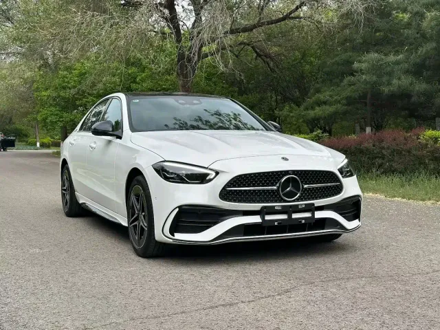 Mercedes-Benz C-Class — Фото автомобиля 2