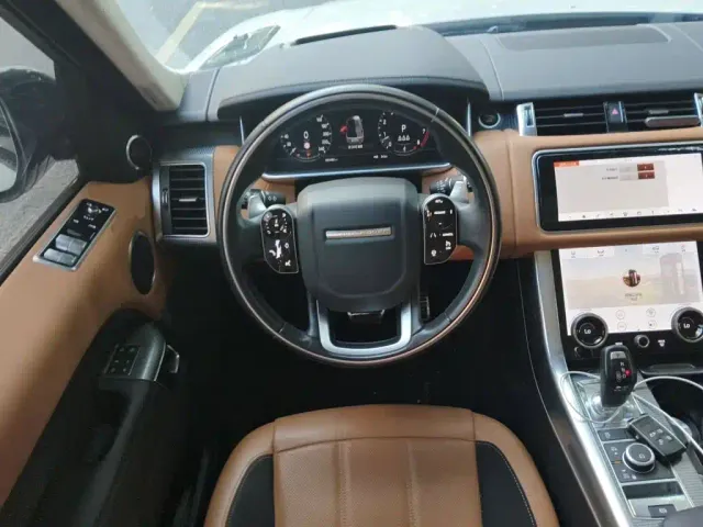 Land Rover Range Rover Sport 2022 3.0 L6 Gloss Black Edition — Фото автомобиля 11