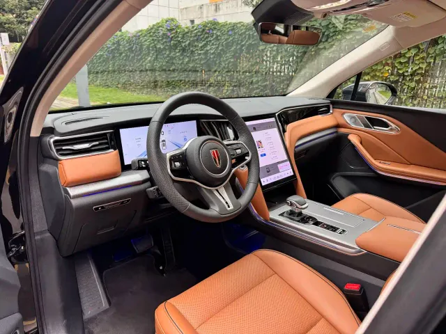 Hongqi HS7 PHEV — Фото автомобиля 16
