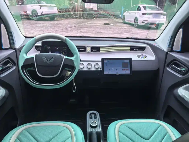 Wuling Hongguang Mini EV — Фото автомобиля 21