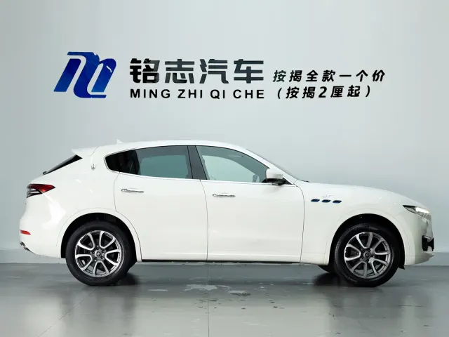 Maserati Levante — Фото автомобиля 7