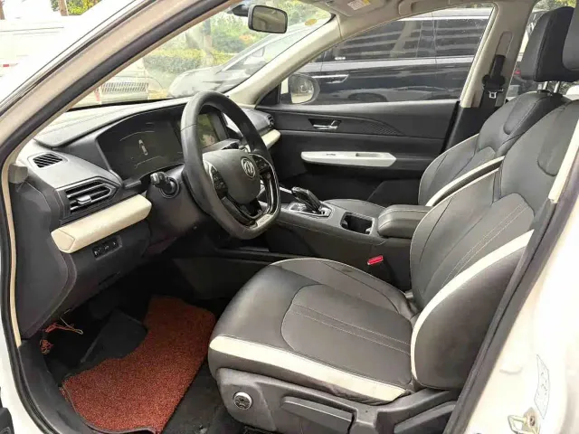 Dongfeng Fengshen E70 — Фото автомобиля 5
