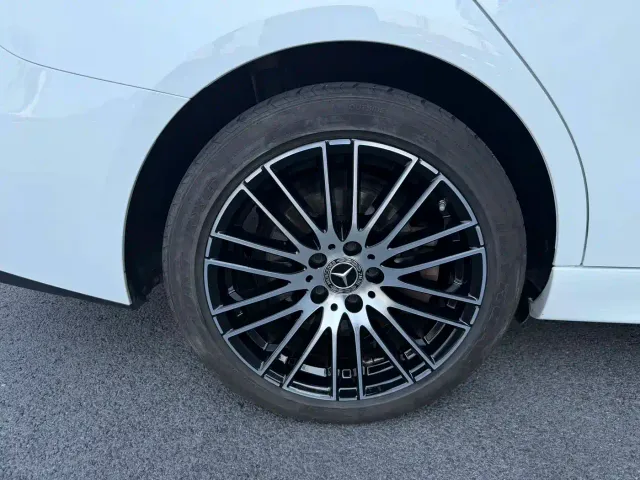 Mercedes-Benz C-Class — Фото автомобиля 16