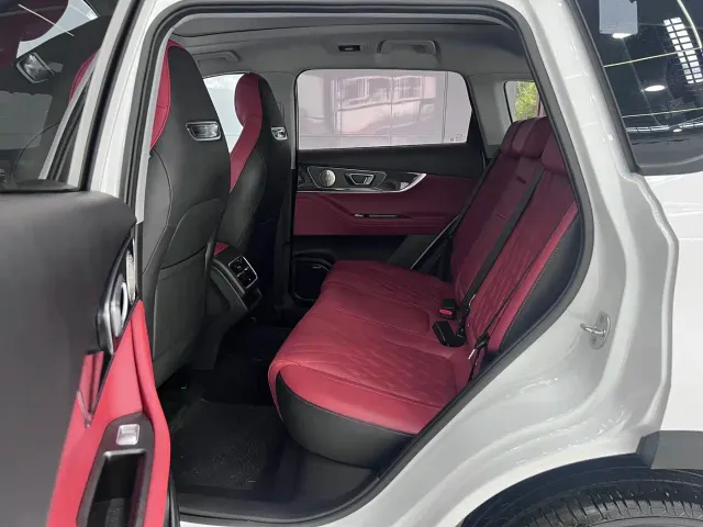 Chery Tiggo 7 PLUS — Фото автомобиля 13