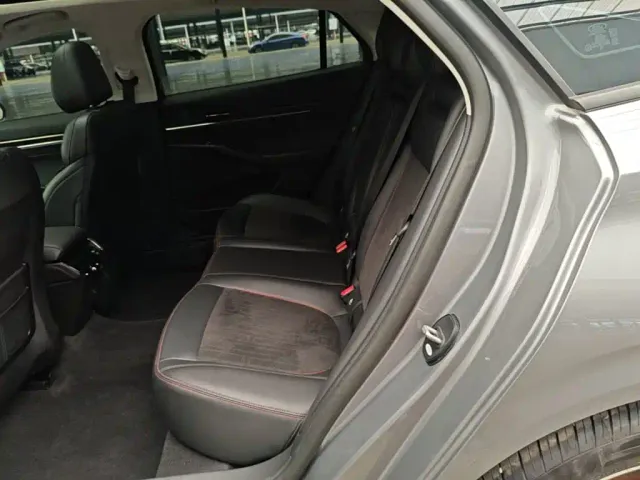 Ford Mondeo — Фото автомобиля 16