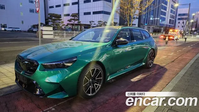 BMW M5 G90 — Фото автомобиля 8