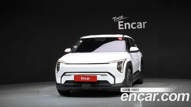 Kia EV3 — Фото автомобиля 2