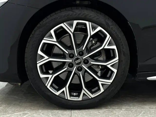 Audi A6L — Фото автомобиля 19