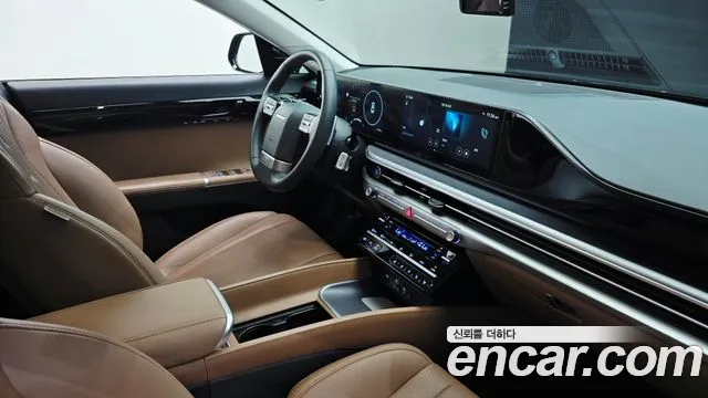 Hyundai Grandeur Grandeur (GN7) 2.5 Бензин 2WD — Фото автомобиля 19