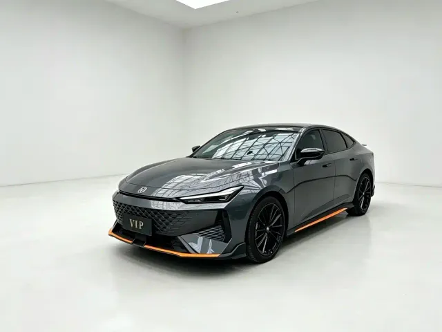 Фотография автомобиля — Changan UNI-V