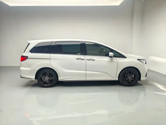 Honda Odyssey — Фото автомобиля 7