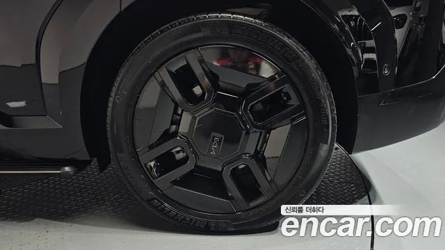 Kia EV9 — Фото автомобиля 6