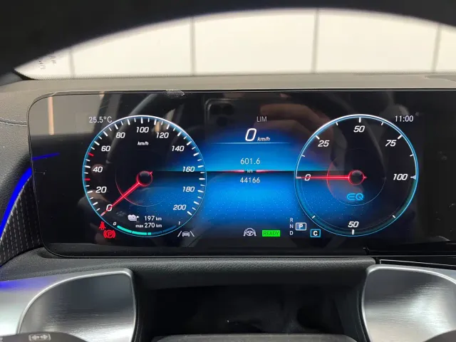 Mercedes-Benz EQB — Фото автомобиля 14