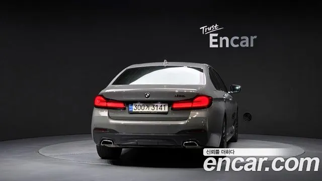 BMW 5-Series — Фото автомобиля 4