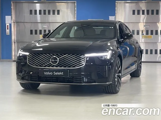 Фотография автомобиля — Volvo S90