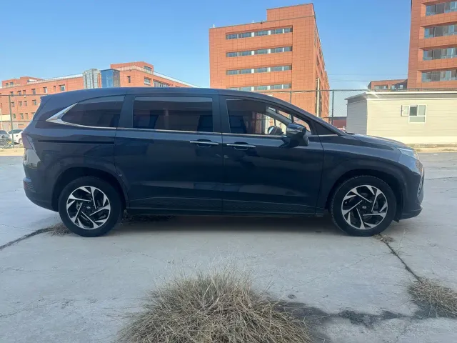 Hyundai Custo — Фото автомобиля 4