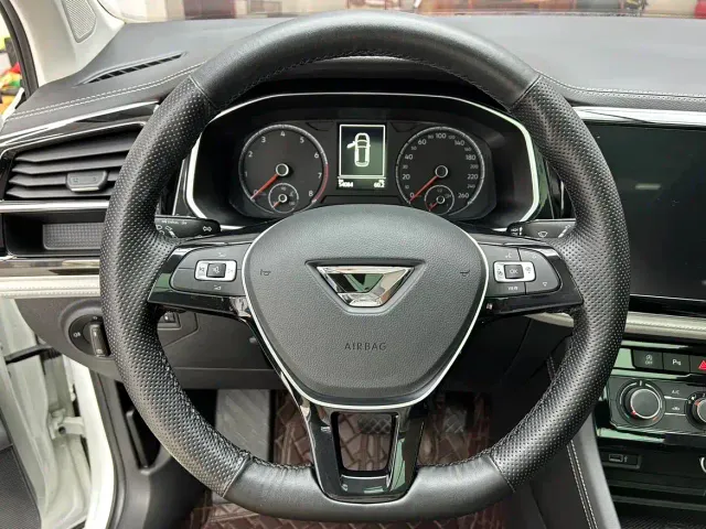 Jetta VS7 — Фото автомобиля 15
