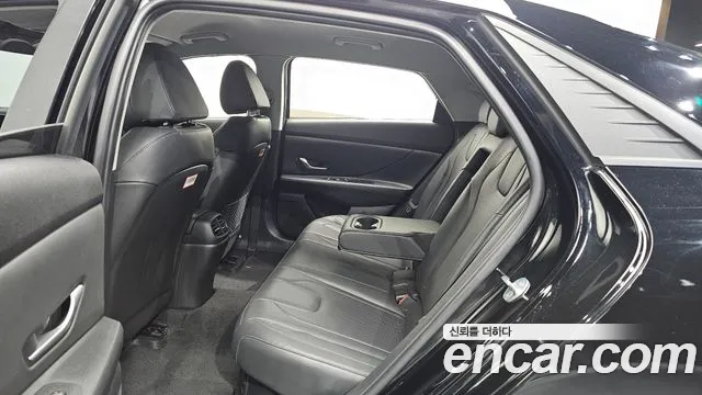 Hyundai Avante CN7 — Фото автомобиля 11