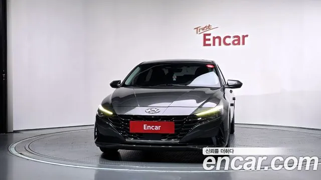 Hyundai Avante — Фото автомобиля 3