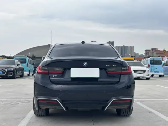BMW i3 — Фото автомобиля 8
