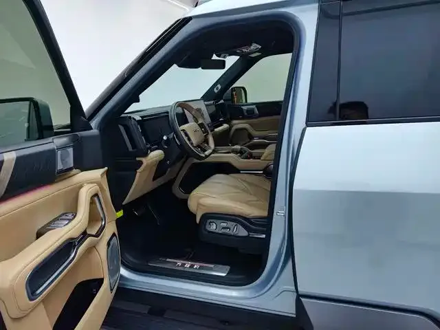 BYD FangChengBao Leopard 8 — Фото автомобиля 9