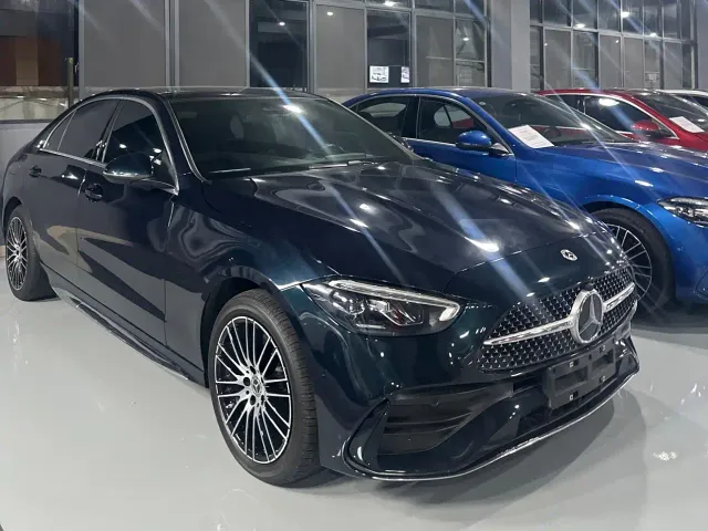 Mercedes-Benz C-Class — Фото автомобиля 2