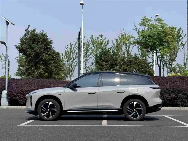 Nio ES6 — Фото автомобиля 8