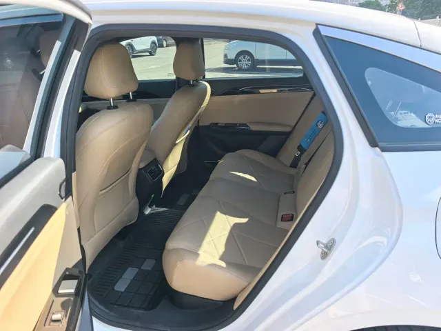 Geely Galaxy L6 — Фото автомобиля 13