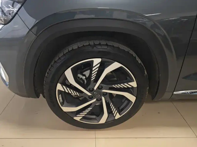 Geely Xingyue L — Фото автомобиля 22