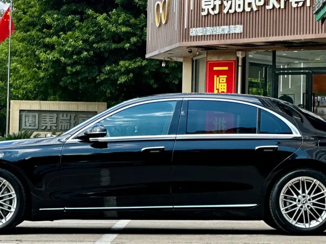 Mercedes-Benz S-Class — Фото автомобиля 20