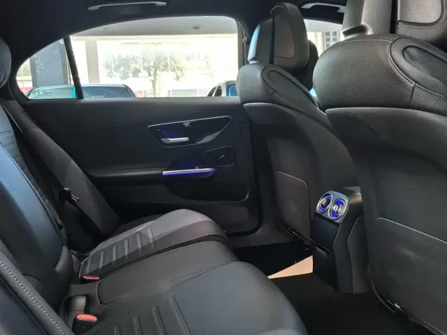 Mercedes-Benz C-Class — Фото автомобиля 5
