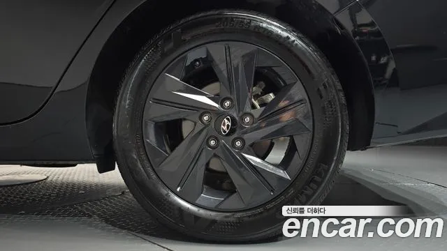 Hyundai Avante — Фото автомобиля 6