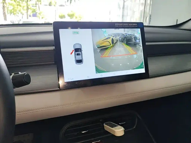 BYD Seal 05 DM-i — Фото автомобиля 12