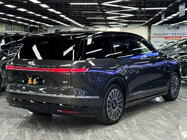 Nio ES8 — Фото автомобиля 7