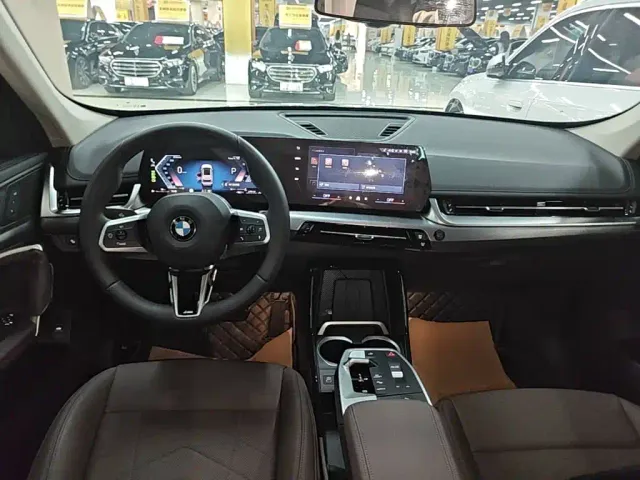 BMW X1 — Фото автомобиля 9