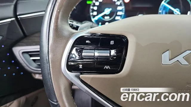 Kia K8 Hybrid — Фото автомобиля 30