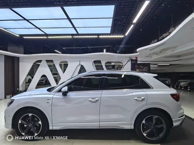 Audi Q3 — Фото автомобиля 9