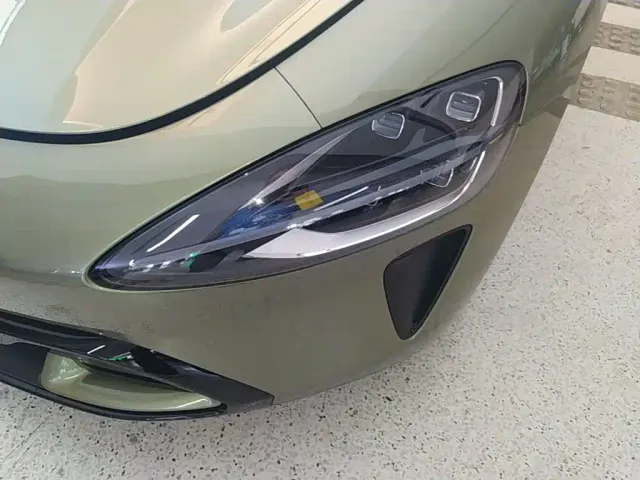 Xiaomi SU7 — Фото автомобиля 17
