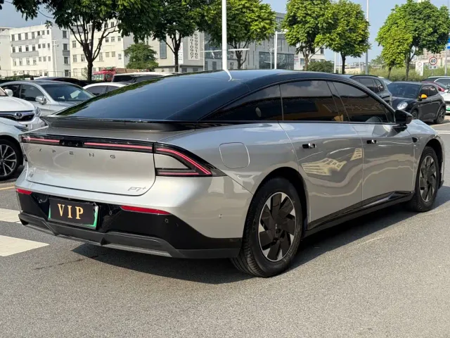 Xpeng P7+ — Фото автомобиля 7