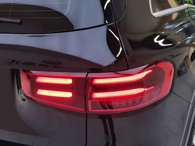 Mercedes-Benz GLB-Class — Фото автомобиля 21