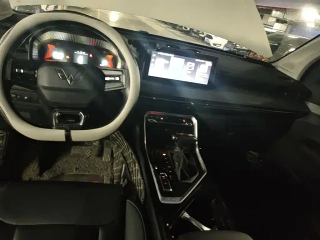 Wuling Asta — Фото автомобиля 12