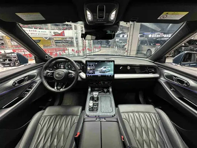 GAC Trumpchi GS8 — Фото автомобиля 10