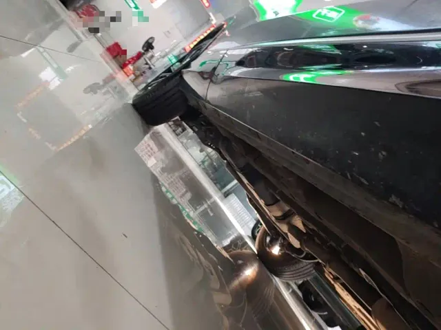 Roewe RX5 — Фото автомобиля 20