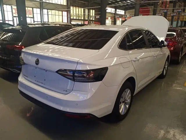 Volkswagen Lavida — Фото автомобиля 6