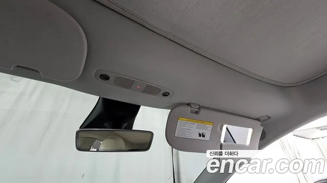 Tesla Model Y — Фото автомобиля 22