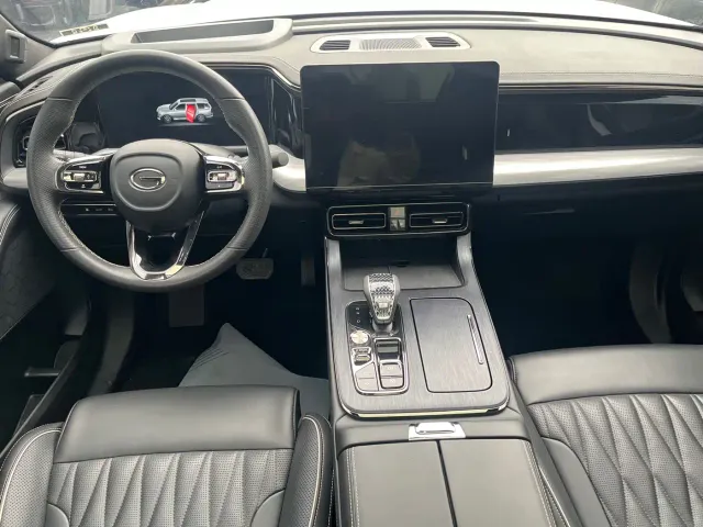 GAC Trumpchi GS8 — Фото автомобиля 11